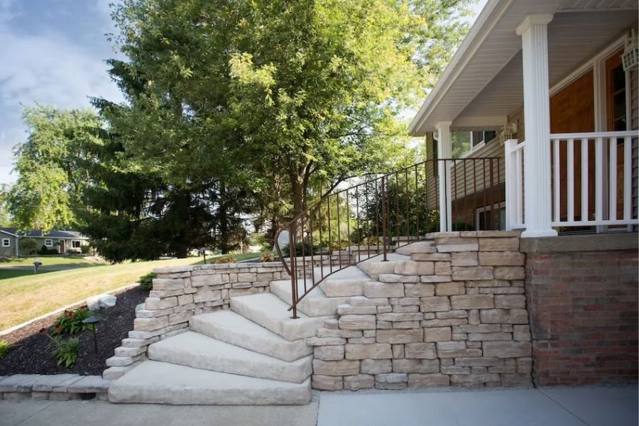 Beyond Price: What to Expect when Working with Retaining Wall Contractors