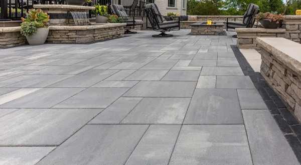 Unilock Beacon Hill Smooth Granite Fusion blend